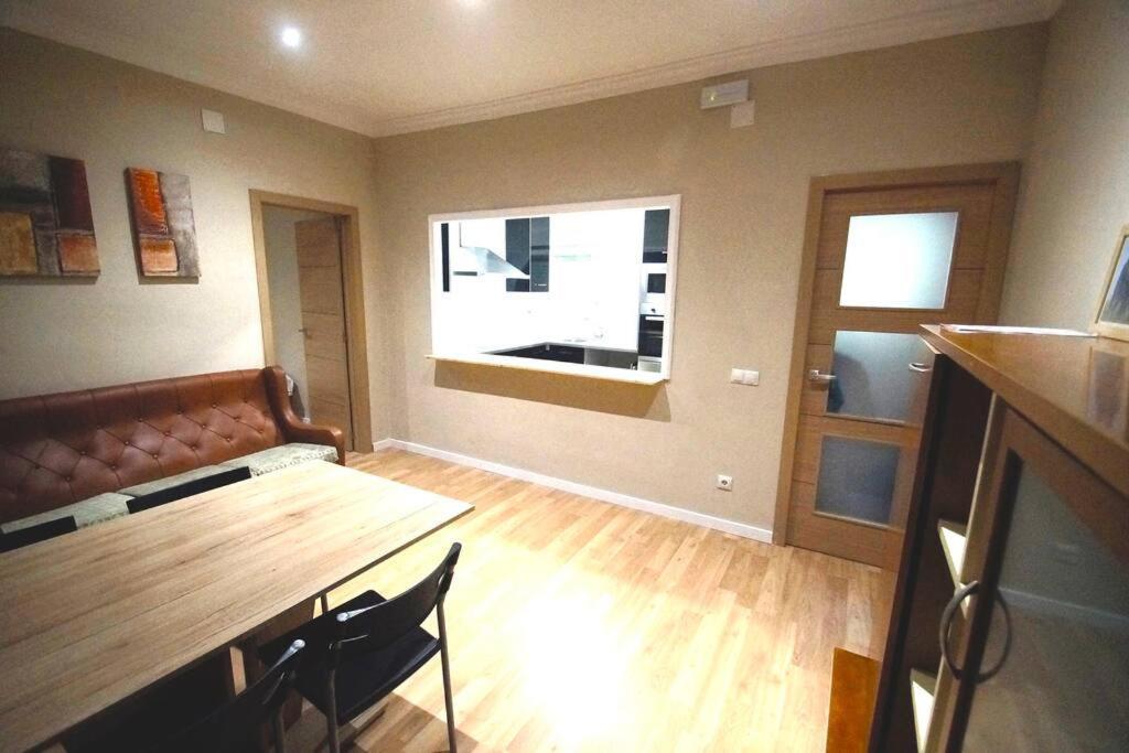 Meridiana Clot 4 Bedrooms 2 Bathrooms Leilighet