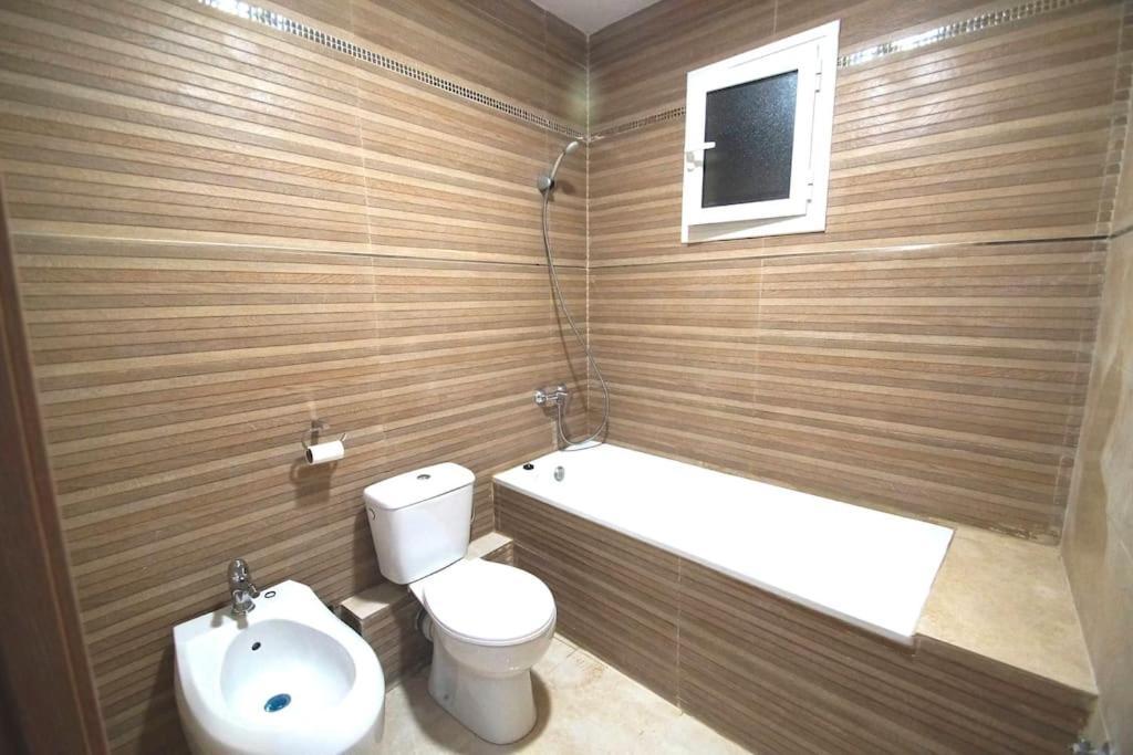 Leilighet Meridiana Clot 4 Bedrooms 2 Bathrooms Barcelona